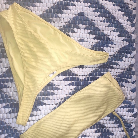 Two piece Swim wear 💛⛱ - Picture 3 of 3